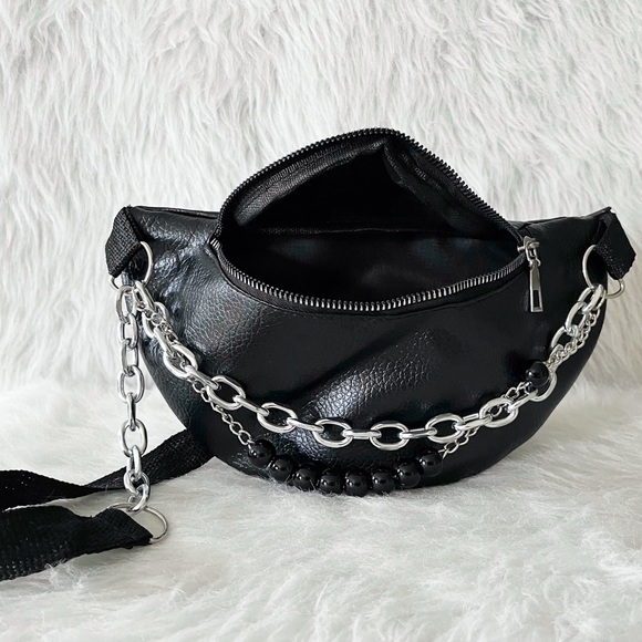 Black Chain Crossbody Bag - Picture 7 of 11